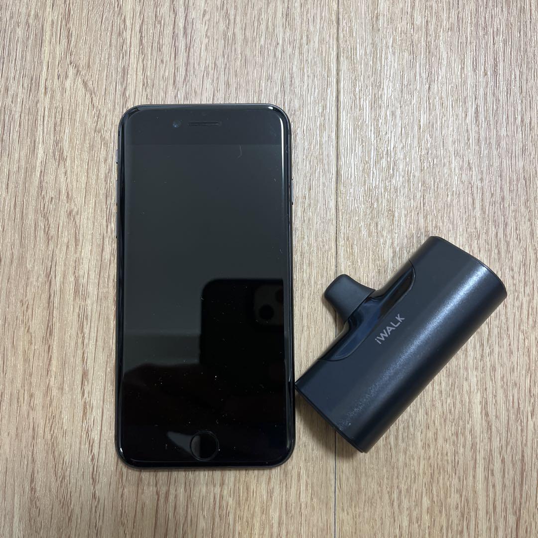 SIMフリー　iPhone8 256GB ブラック iWALK付き