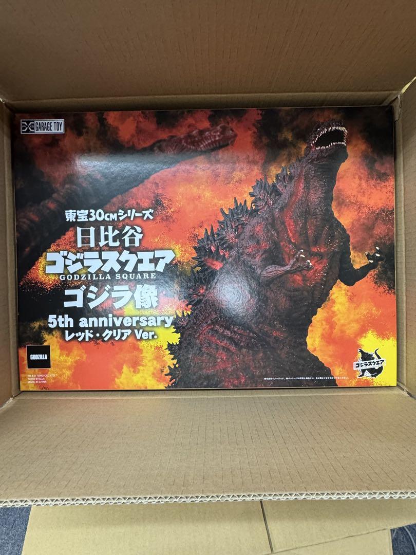 日比谷ゴジラスクエア　ゴジラ像　5th anniversary　レッドクリア