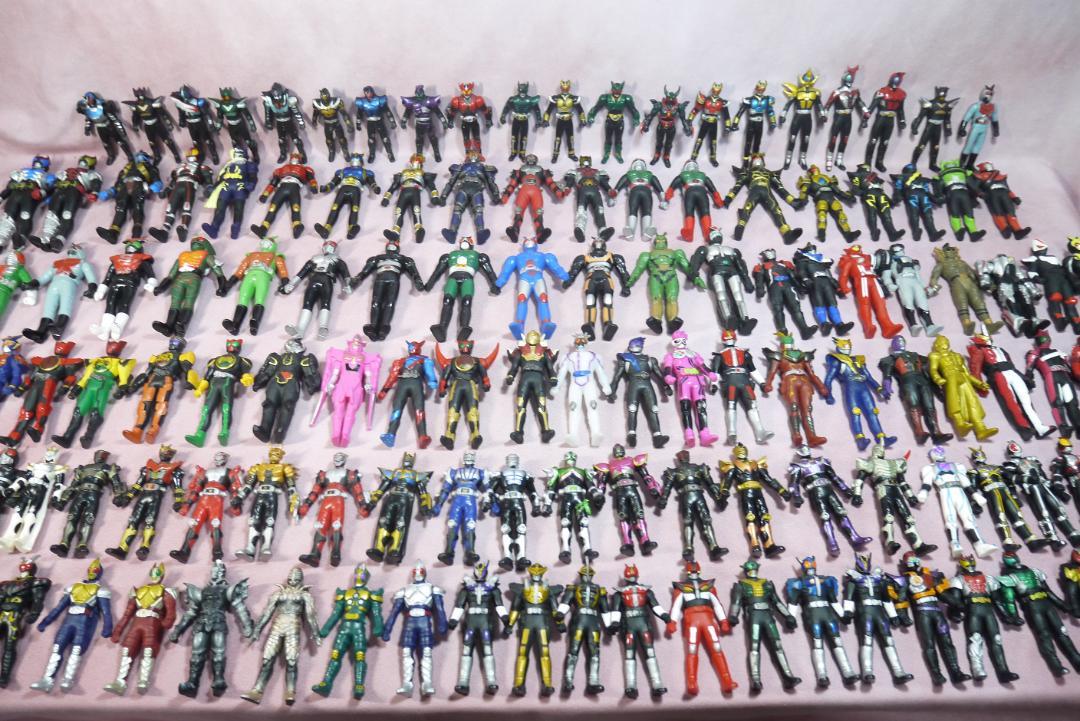 仮面ライダー　ミニソフビ　135体
