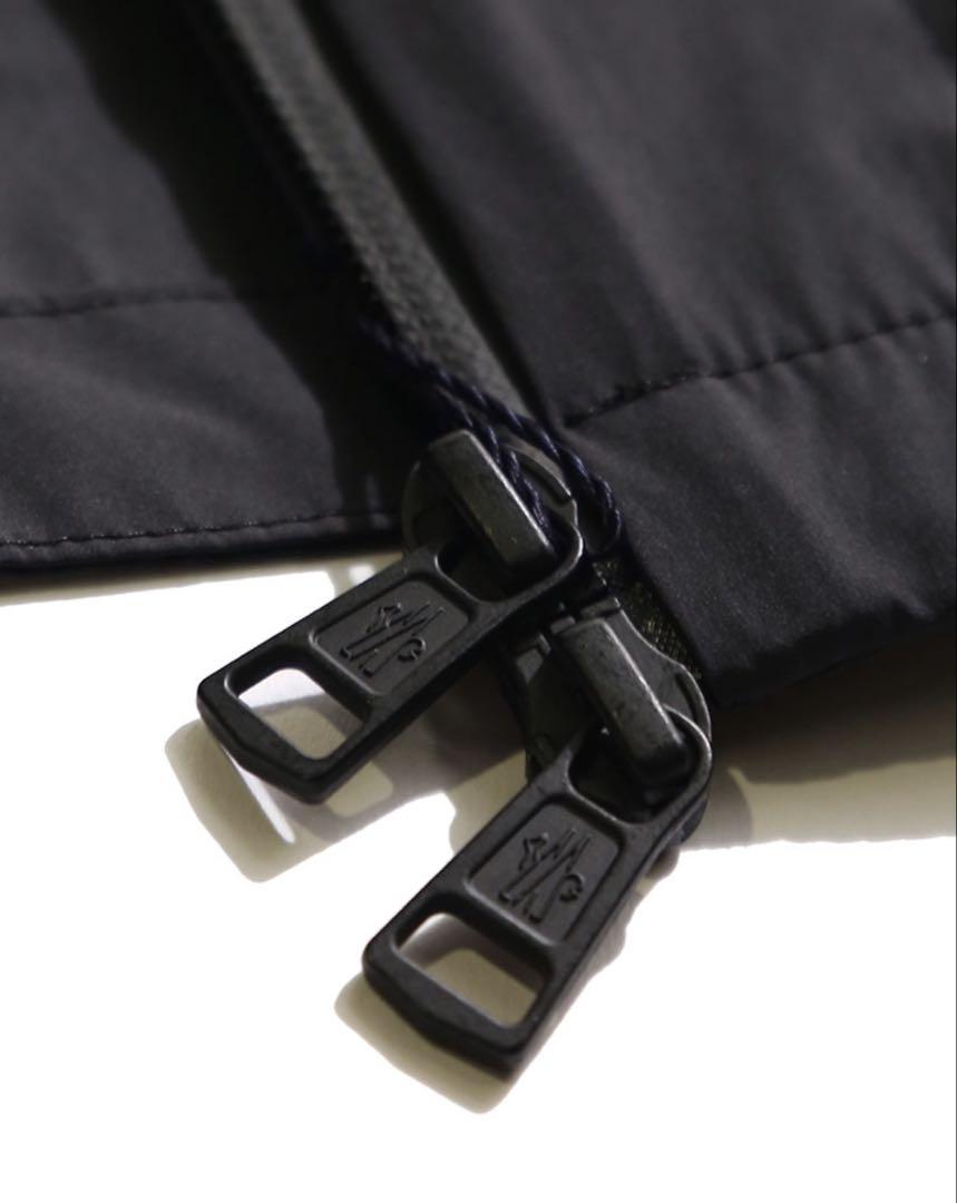 MONCLER ナイロンジャケットパーカー　ブラック