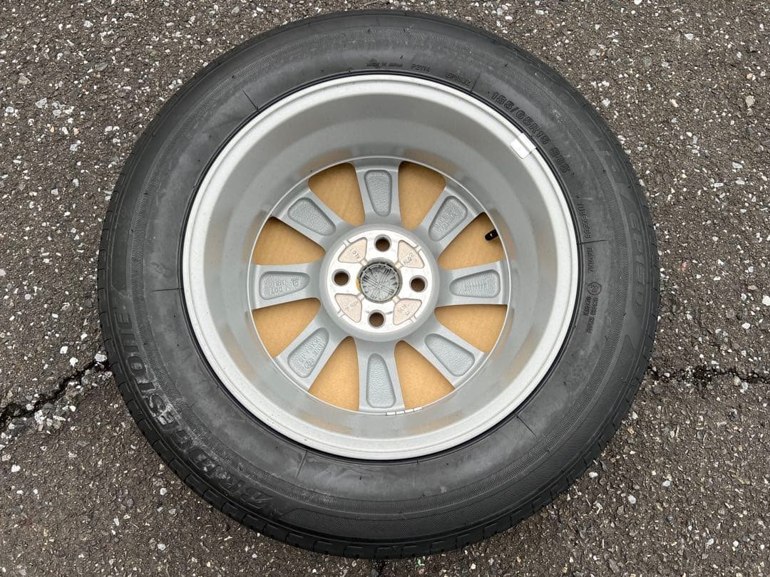 トヨタ 現行アクア 純正タイヤホイールセットTOYOTA BRIGHTFACE_UK