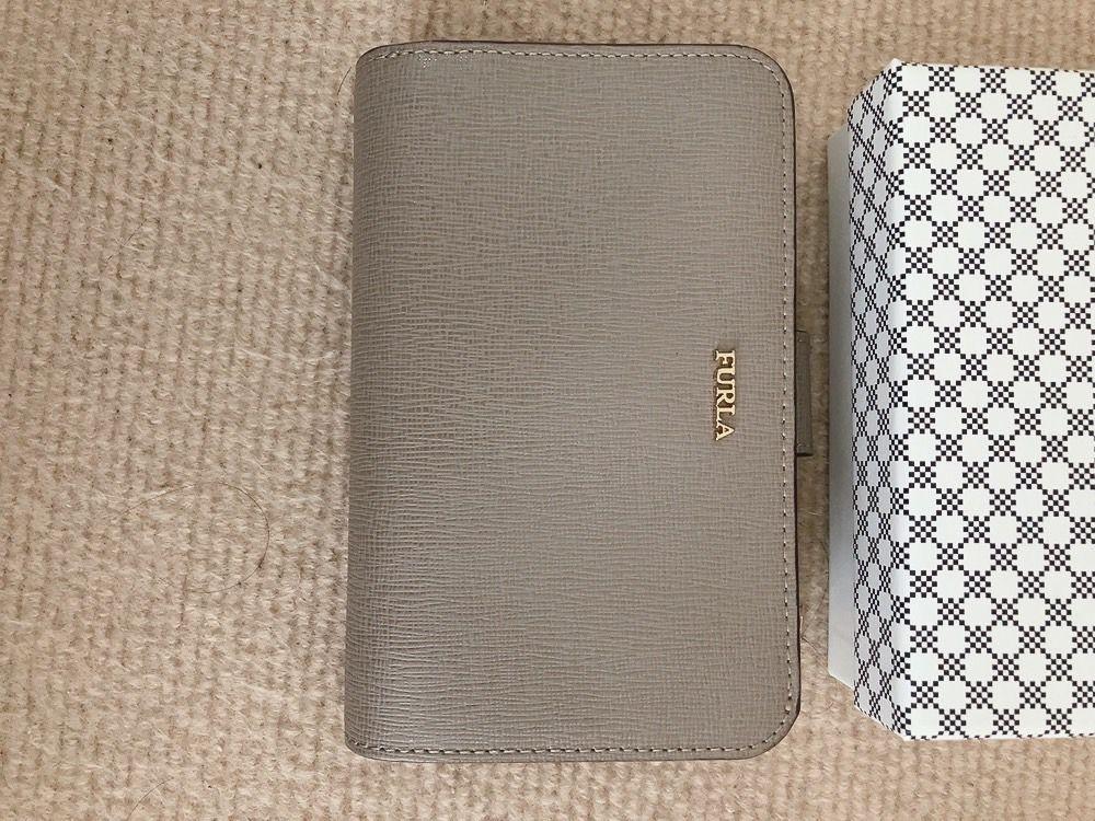 美品★☆定番　FURLA フルラ 上品　財布 ウォレット　二つ折り　グレー