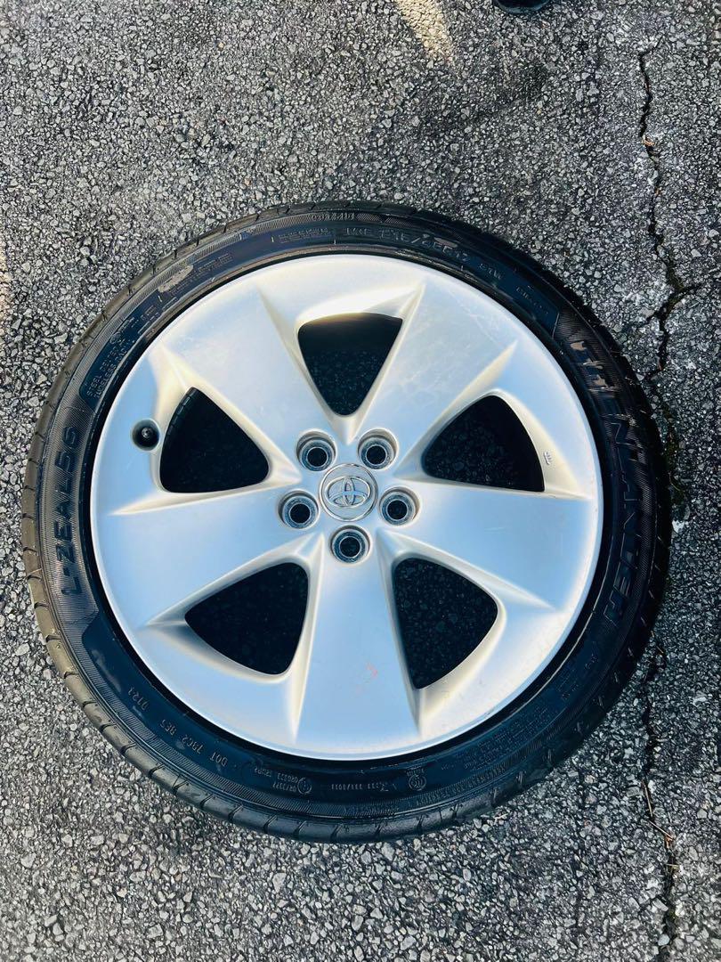 トヨタ プリウス 30系 Sツーリング 215/45R17 タイヤセット