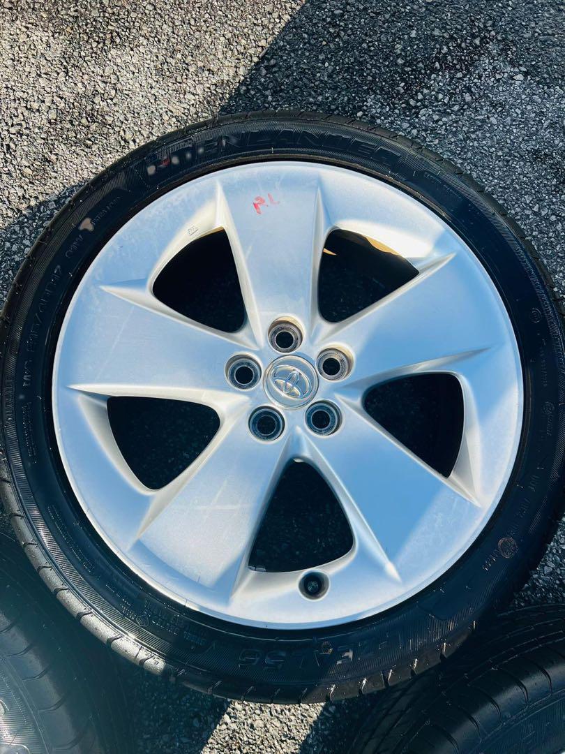 トヨタ プリウス 30系 Sツーリング 215/45R17 タイヤセット
