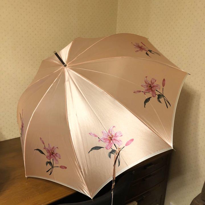 ★新品・タグ付き★ミラショーン 雨傘 長傘 サテン フラワー 花 ピンク ★新品・タグ付き★ミラショーン 雨傘 長傘 サテン フラワー 花 ピンク