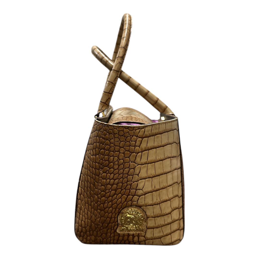 ADMJ 軽量 定価70,000+税 クロコ型押しハンドバッグ 舟形トート 牛革 ADMJ 軽量 定価70,000+税 クロコ型押しハンドバッグ 舟形トート 牛革