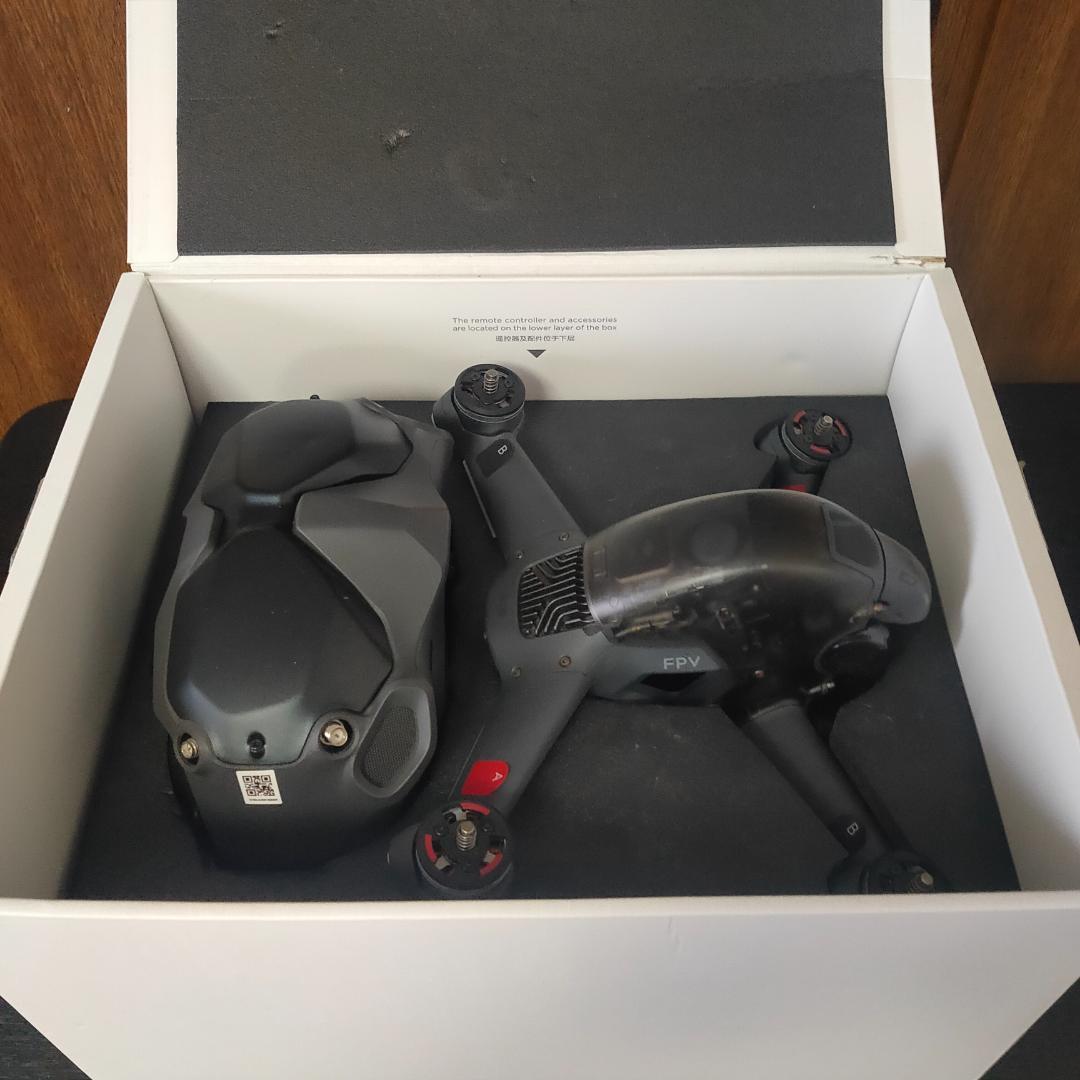 【美品】DJI FPV COMBO　コンボ　ドローン　フルセット