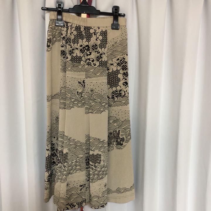 詩仙堂の、パンツで、おとなしい柄で、綺麗な状態です。