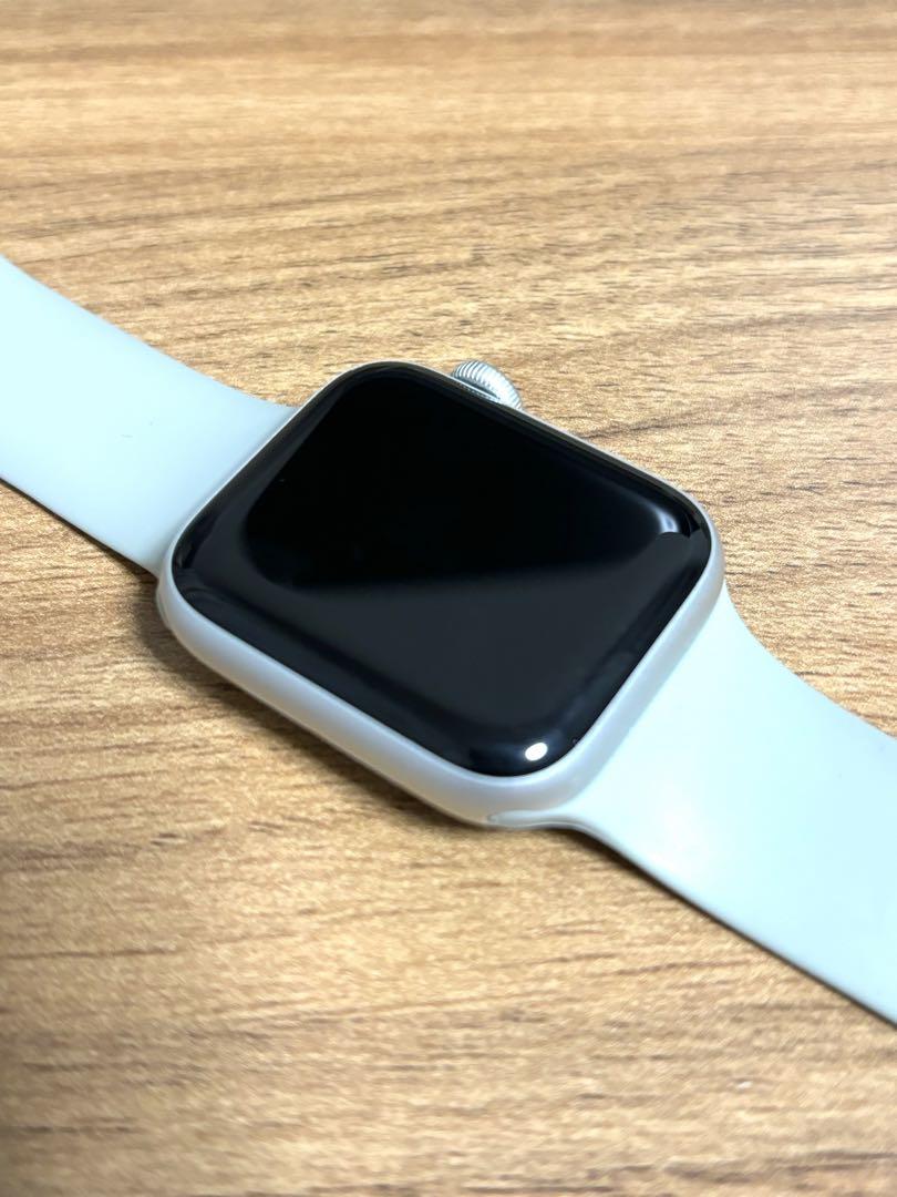 【美品】Apple watch SE 40mm シルバー GPS