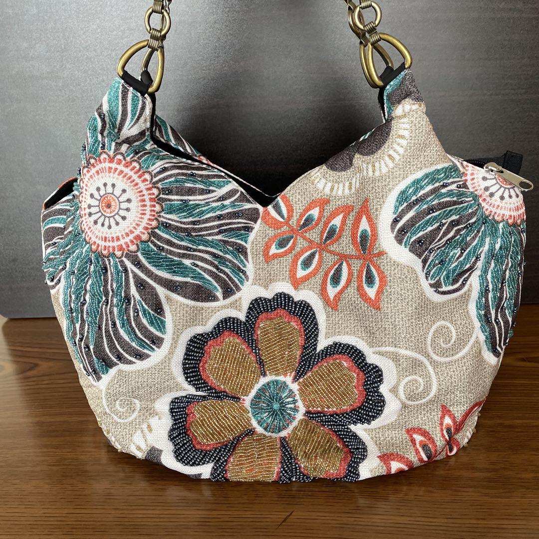 花柄ビーズ刺繍ハンドバッグ ネイビー 華やか花柄ビーズ刺繍ハンドバッグ | 【公式】form forma