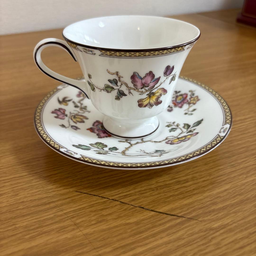 WEDGWOOD 花柄コーヒーカップとソーサーセット