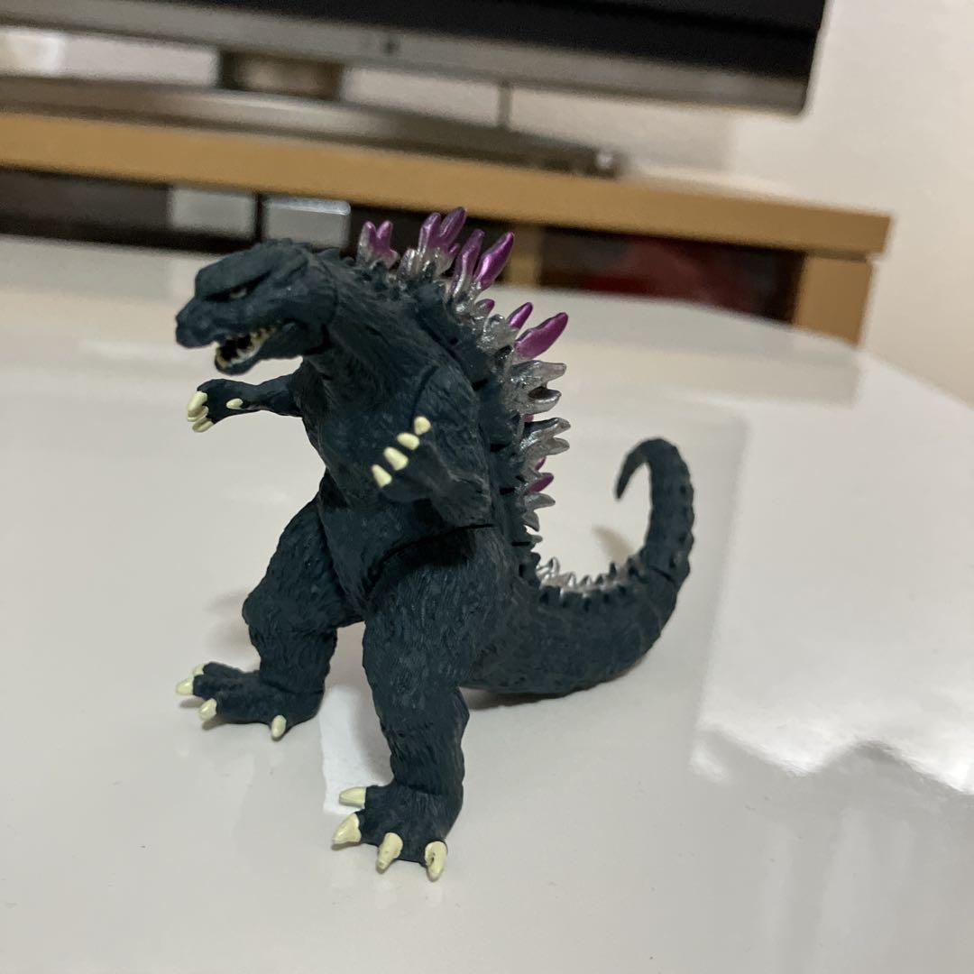ヴィンテージ　ゴジラフィギュア 3体セット ゴジラ フィギュア 3体セット - メルカリ