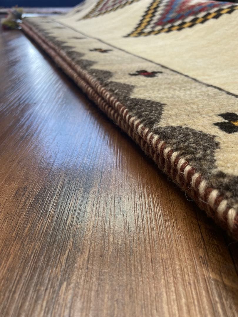 新品　ペルシャ絨毯　手織り　ギャッベ　キャシュクリ　　ナチュラル