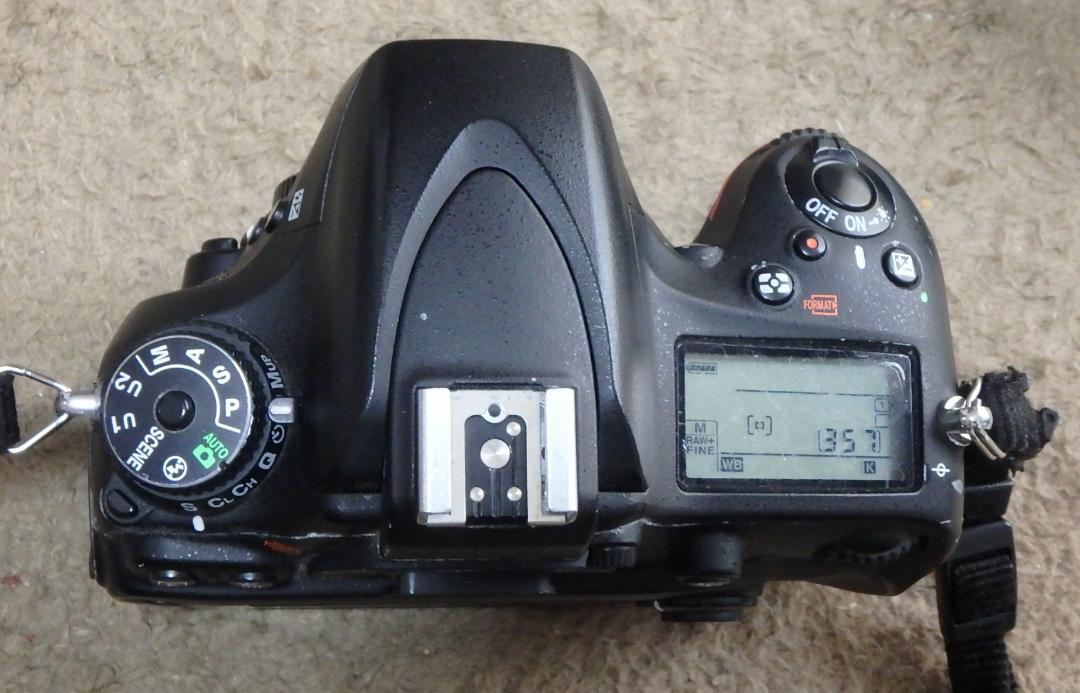 Nikon D600 デジタル一眼レフと24-85ｍｍズームレンズ