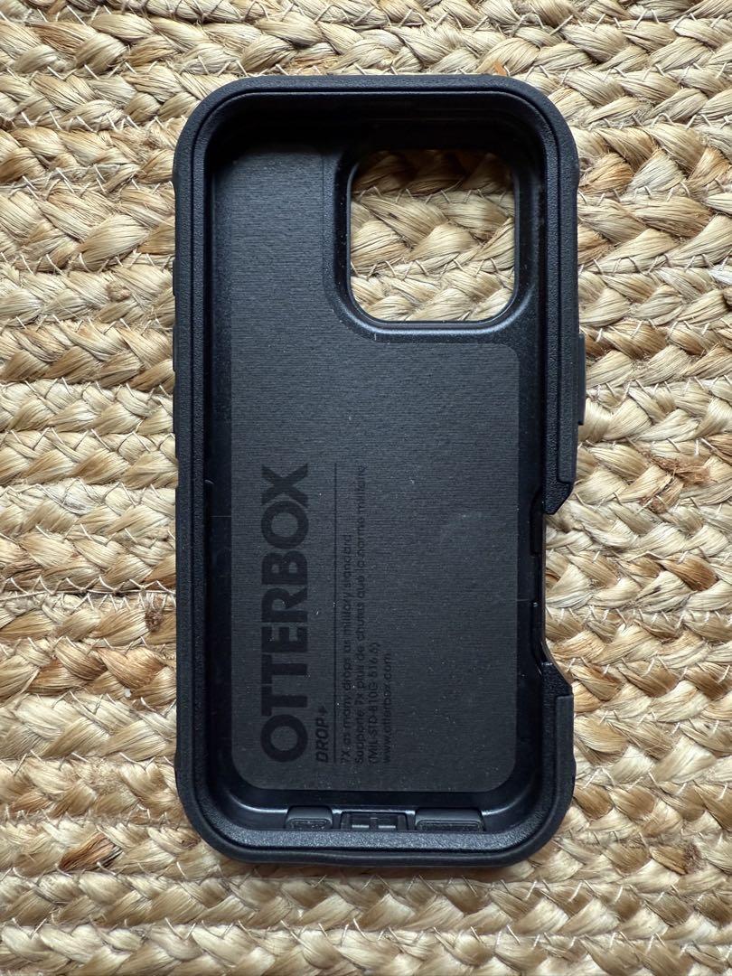 【美品】OtterBox DEFENDER iPhone 16 Pro用