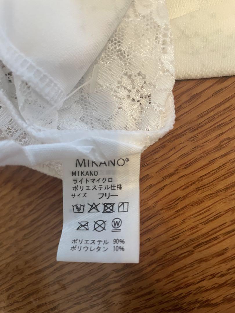 肩フラワーレース切替エアリーTシャツ サイドフラワーレース切替エアリーTシャツ＊サンフラワー