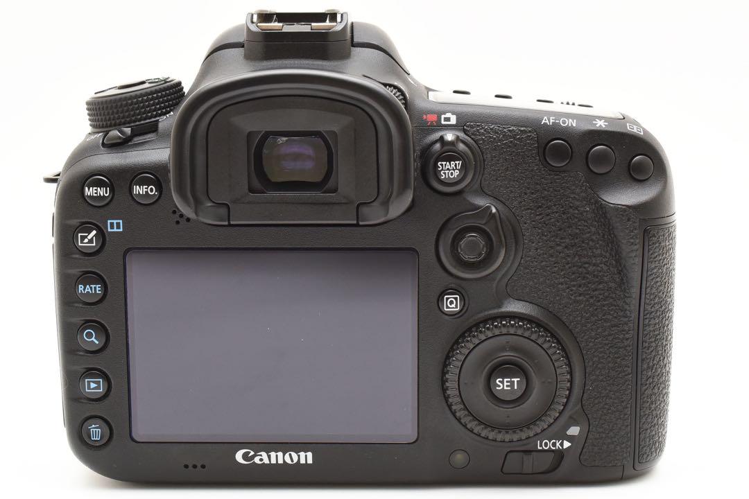 Canon EOS 7D Mark II + 35mmレンズセット Canon EOS 7D MarkⅡ 標準レンズセット/EF 35-80mm