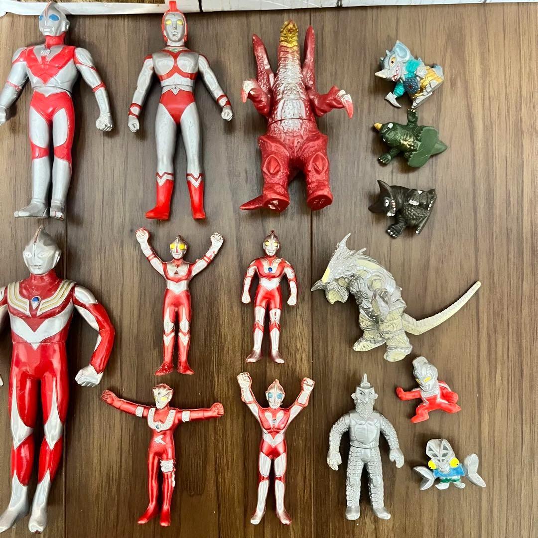 ウルトラマン】ソフビ フィギュアまとめ売り20体 - メルカリ