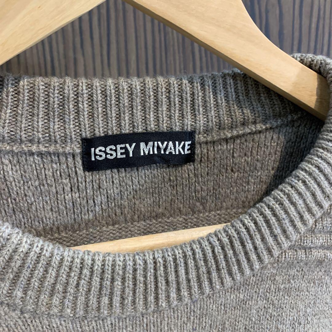 g*g様 ISSEY MIYAKE ベージュ ニット セーター