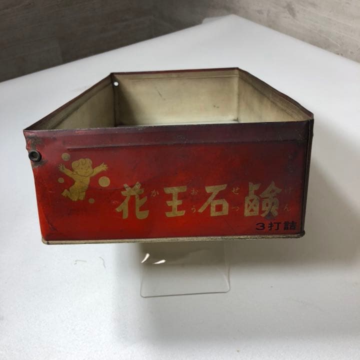 最新アイテム最新アイテム花王 フェザーシャンプー缶&花王石鹸箱