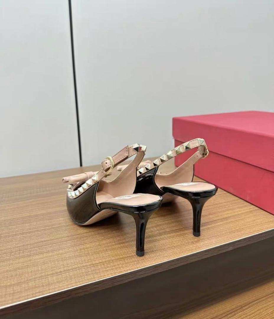 Valentino リボン付き黒ポインテッドトゥパンプス 36