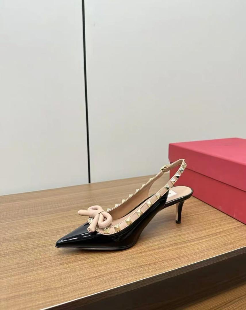 Valentino リボン付き黒ポインテッドトゥパンプス 36