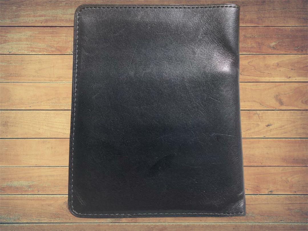 Louis Vuitton 黒 レザー 二つ折り財布 希少
