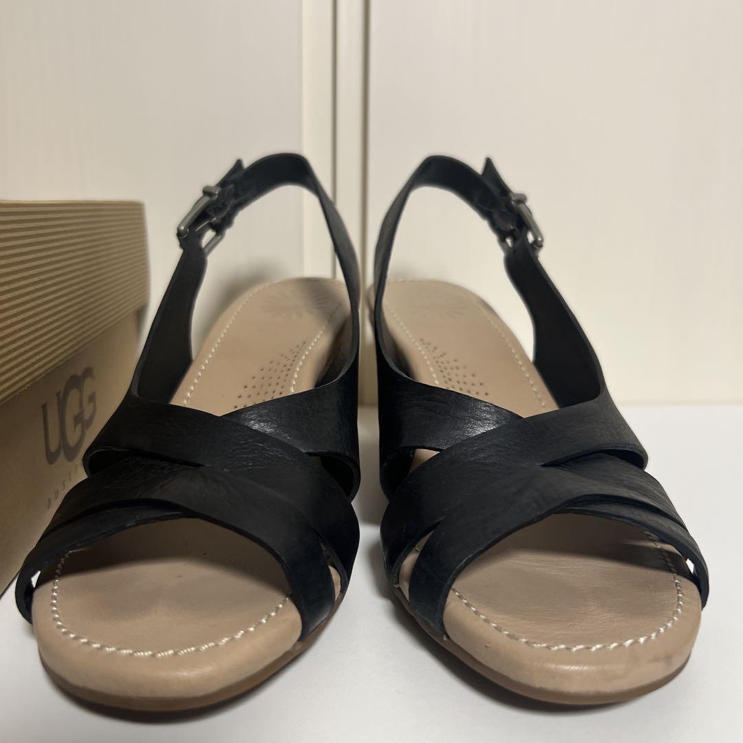 UGG ブラック クロスストラップ レザーサンダル UGG Australia サンダル LA ALTO CROSS STRAP / アグ ラ アルト