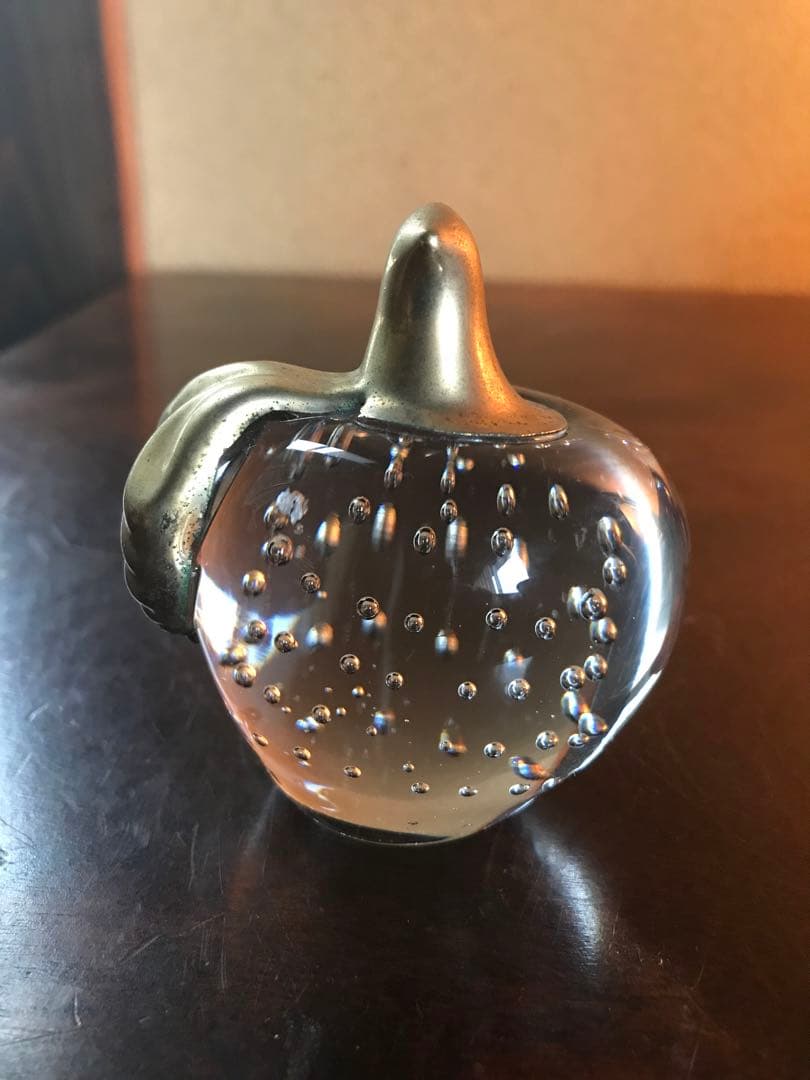 美品　可愛いりんご　アンティーク　林檎　ガラス　置物　ペーパーウェイト