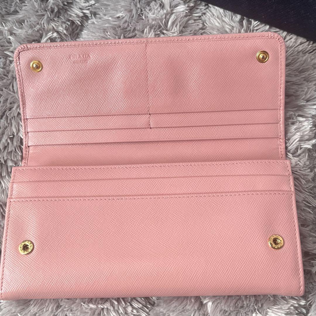 PRADA✨フィオッコ　サフィアーノ　リボン　メタルロゴ　ピンク　レディース