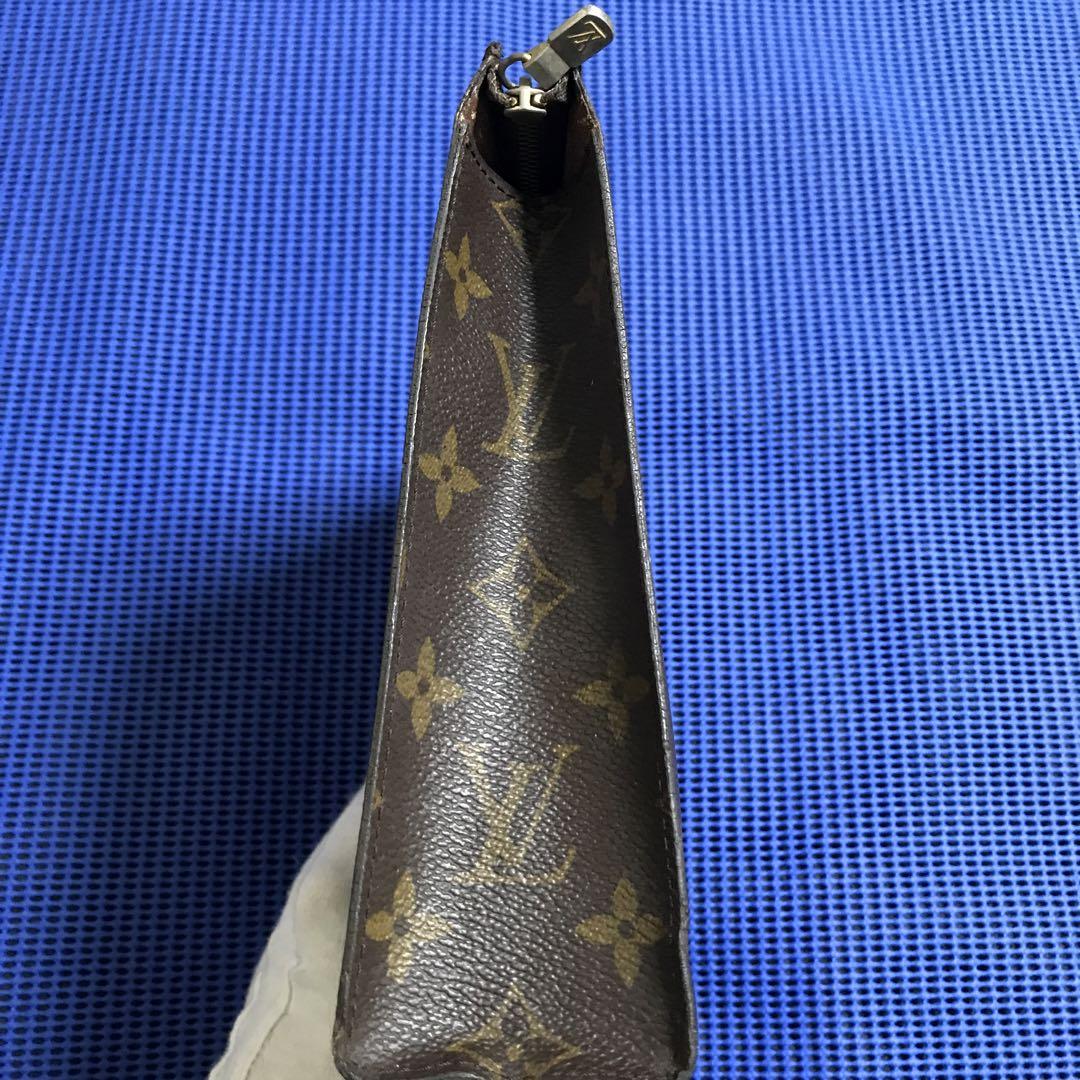 ルイヴィトン　ポシェットトワレ