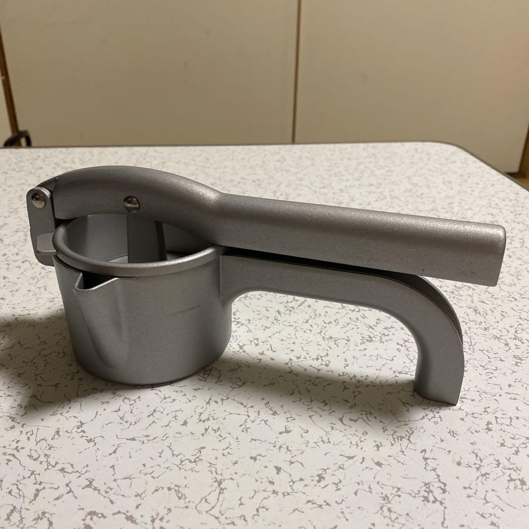 ハンド果汁絞り器ハンドジューサー