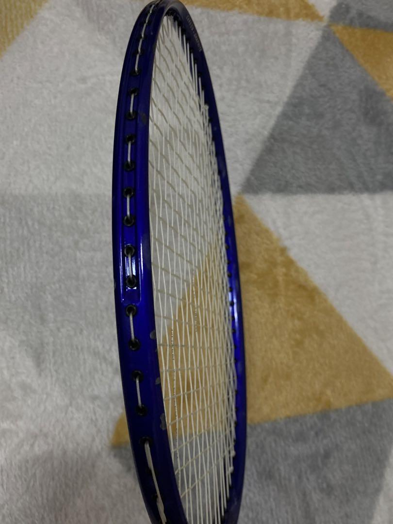 ヨネックス　バトミントンラケットAEROTUS 40  極美品ケース付