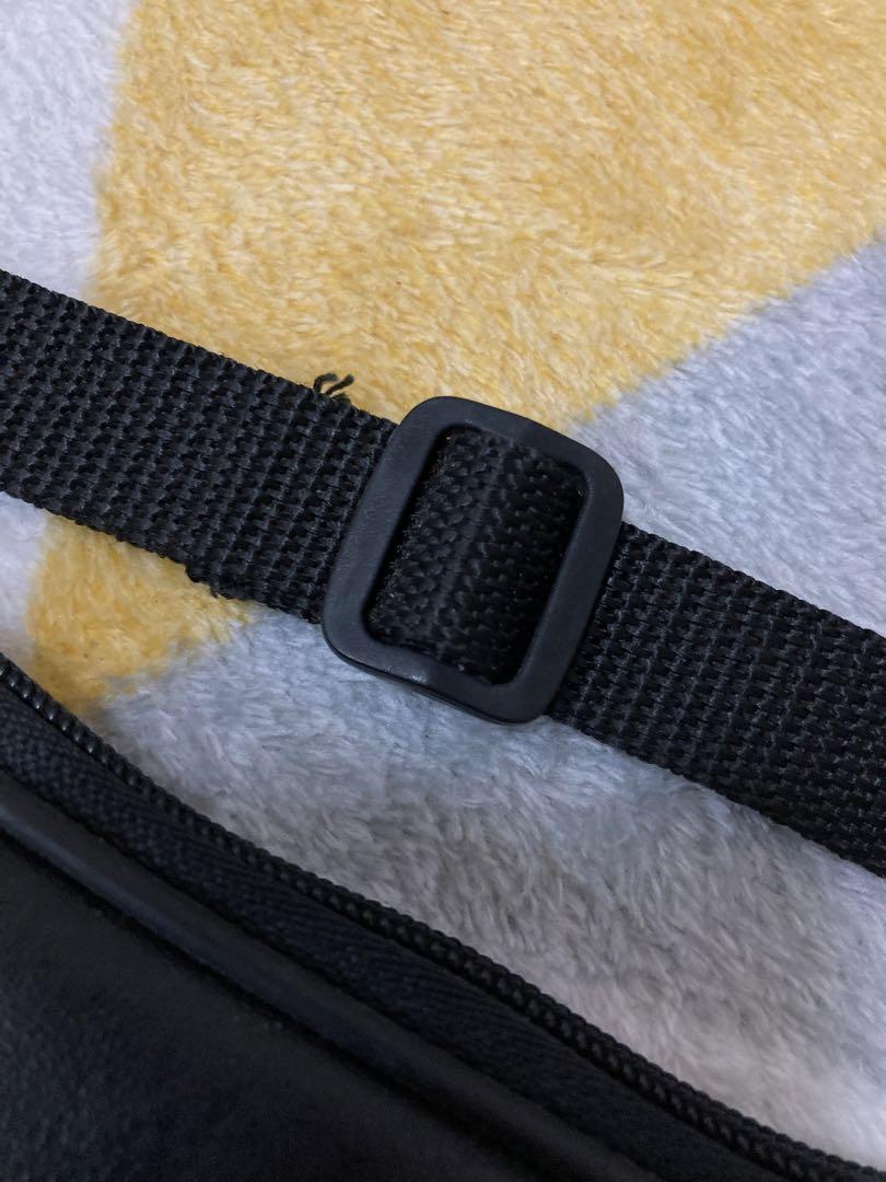 ヨネックス　バトミントンラケットAEROTUS 40  極美品ケース付