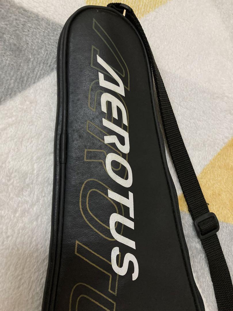 ヨネックス　バトミントンラケットAEROTUS 40  極美品ケース付