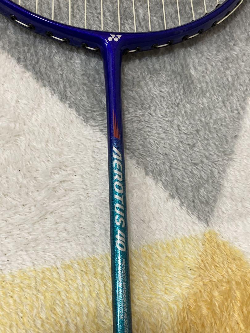 ヨネックス　バトミントンラケットAEROTUS 40  極美品ケース付