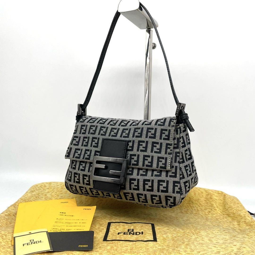 FENDI フェンディ マンマバケット ワンショルダーバッグ