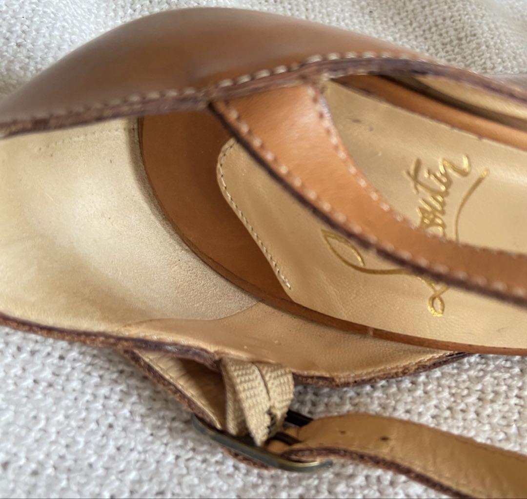 Christian Louboutin バックベルトサンダル 太ヒール　キャメル