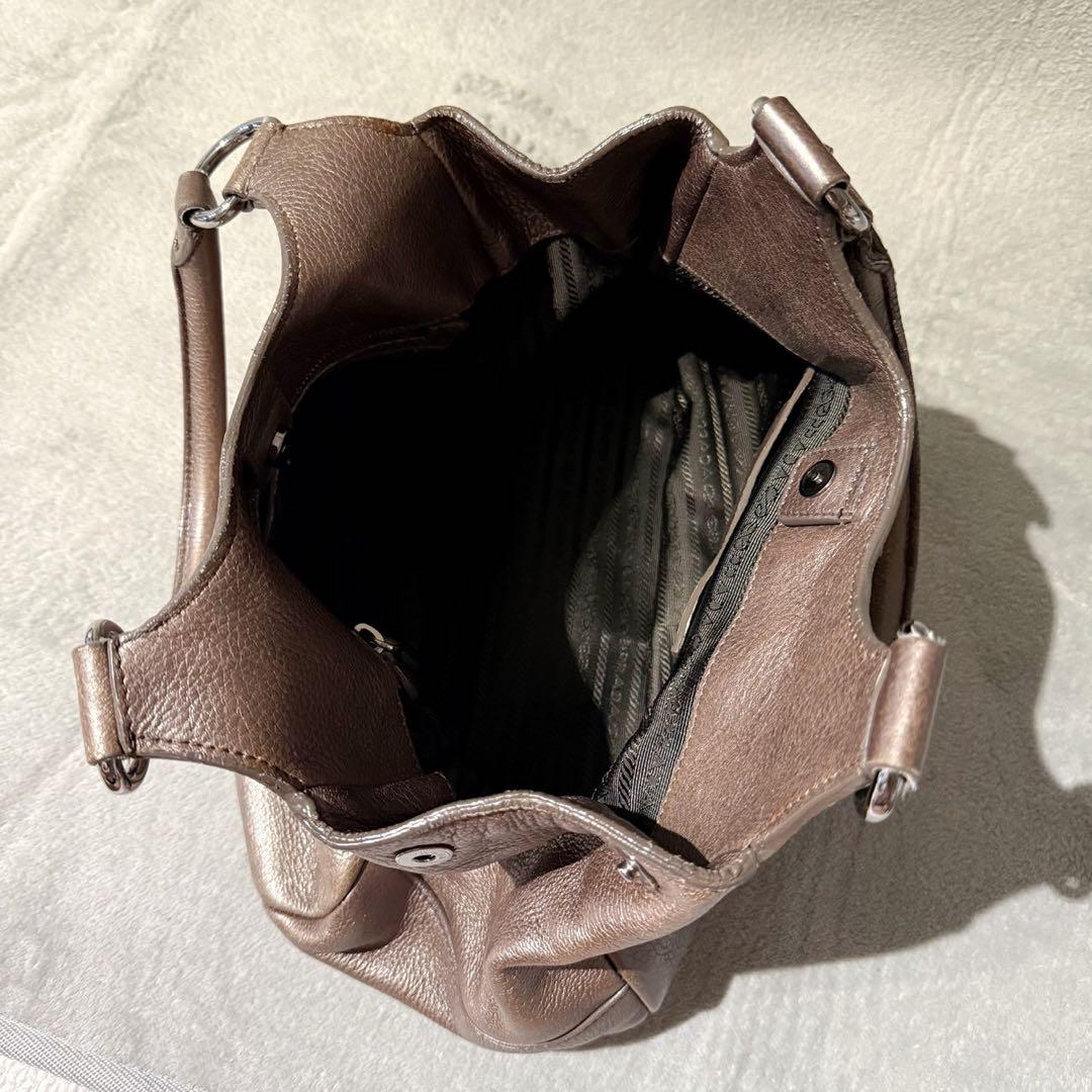 良品☆プラダ レザー ハンドバッグ トートバッグ メタリック