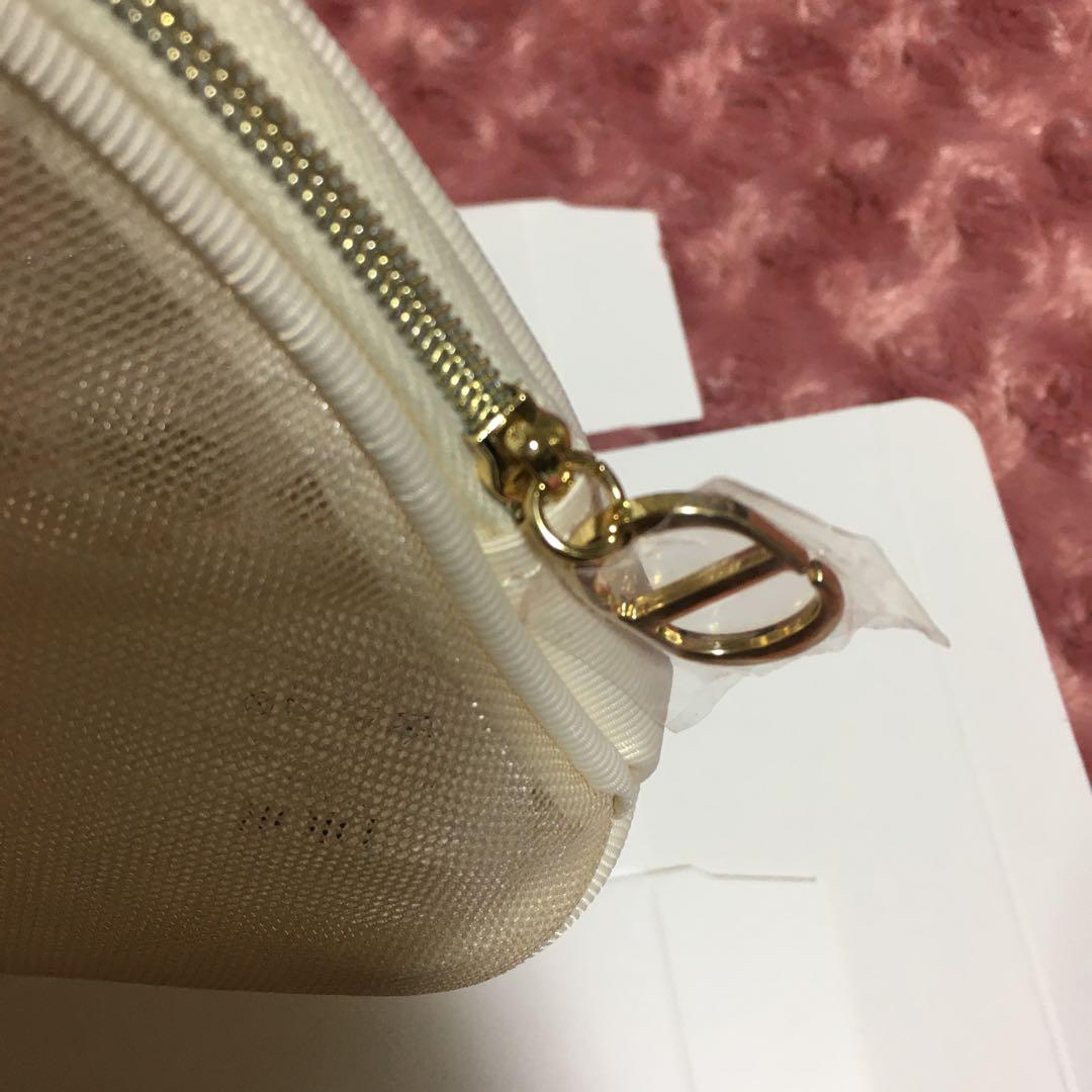 箱付き DIOR 母の日ポーチ 刺繍 ノベルティ ベージュ - メルカリ