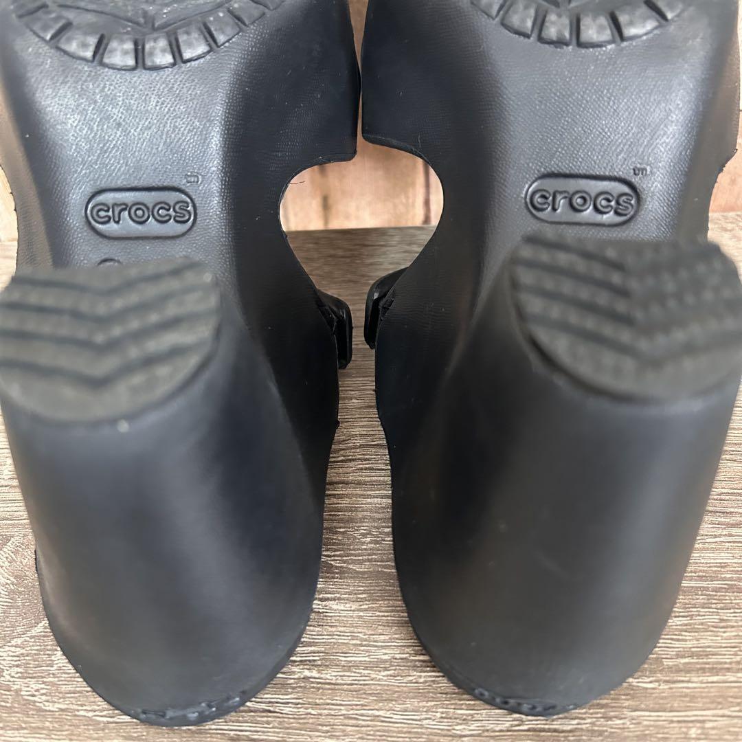crocs ブラック サイプラスサンダル希少W7 - メルカリ