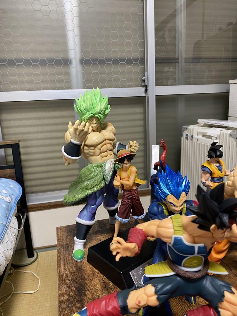 ドラゴンボール、ポケモン、ワンピース フィギュア