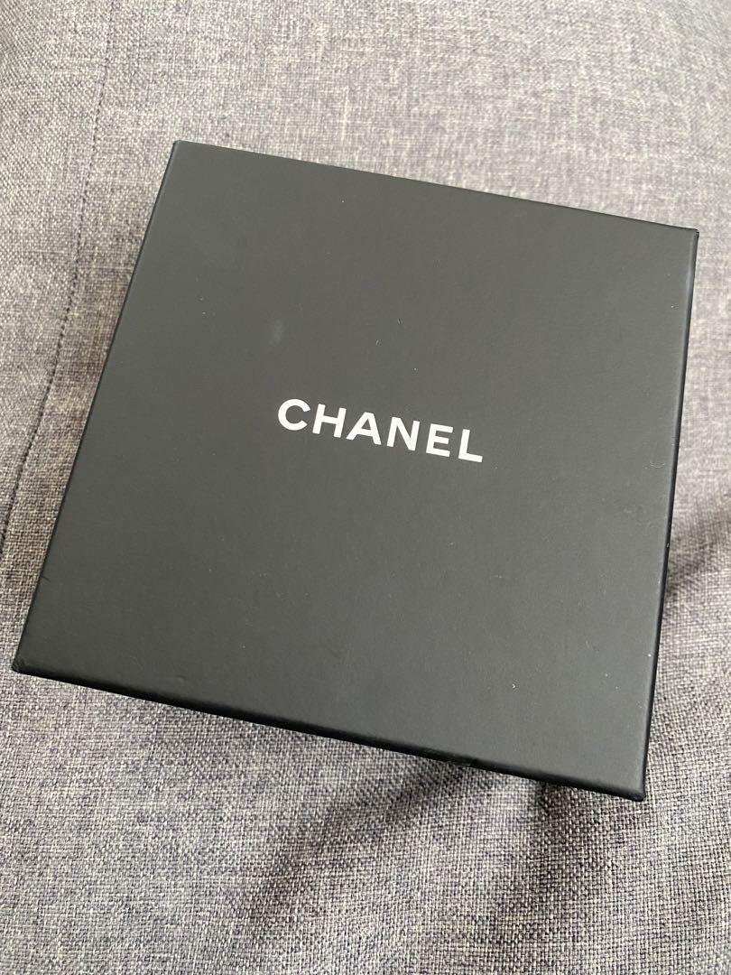 シャネルのビンテージバングル Vintage CHANEL CC Logo Gold Cuff Bracelet Used From Japan | eBay