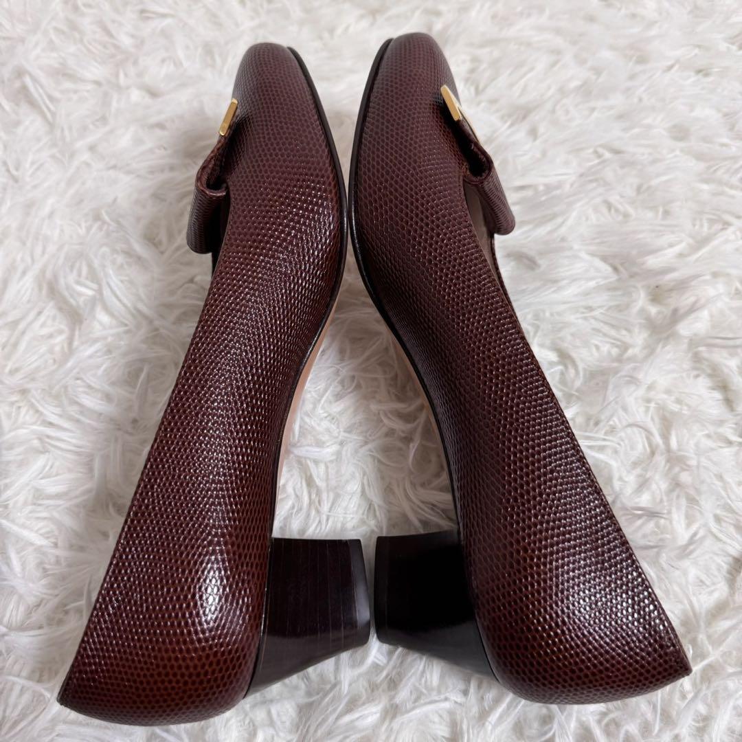 新品未使用✨サルヴァトーレフェラガモ　パンプス　ゴールド金具　リザード型押し Salvatore Ferragamo - サルヴァトーレフェラガモ パンプス