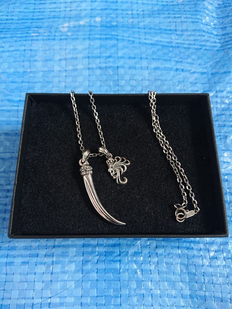 LION HEART　ライオンハート 　クローネックレス