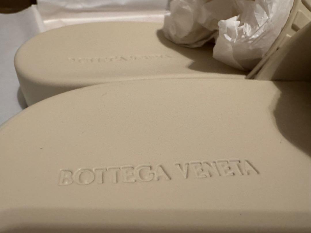 新品未使用☆箱袋有り☆Bottega Veneta ホワイトサンダル¥29800
