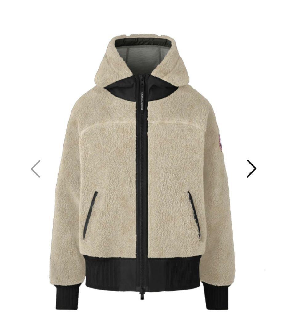 カナダグースフリース素材のベージュジャケット
