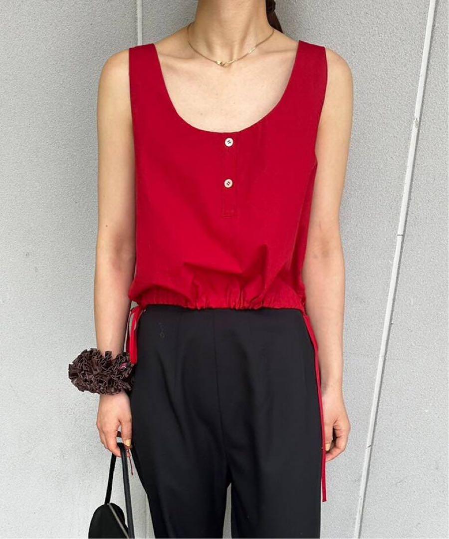 新品未使用 VERSO Cropped Sleeveless Strap Top