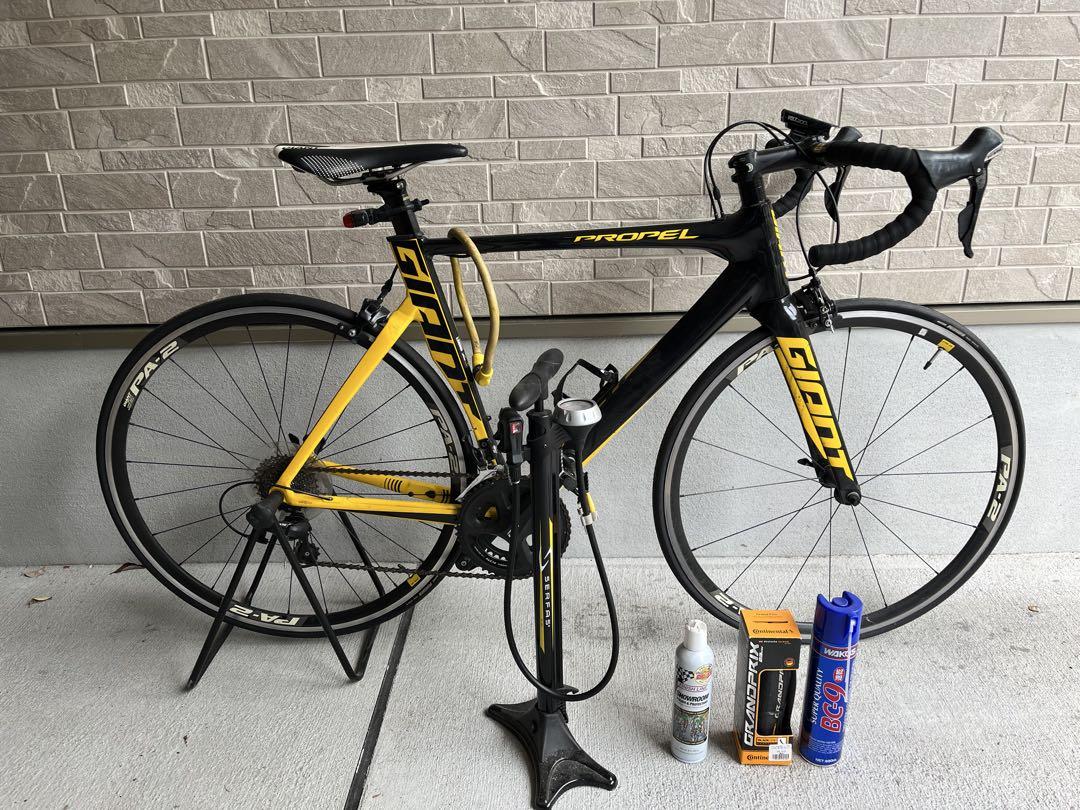 Giant Propel クロスバイク 700C ブラック/イエロー空気入れ等付