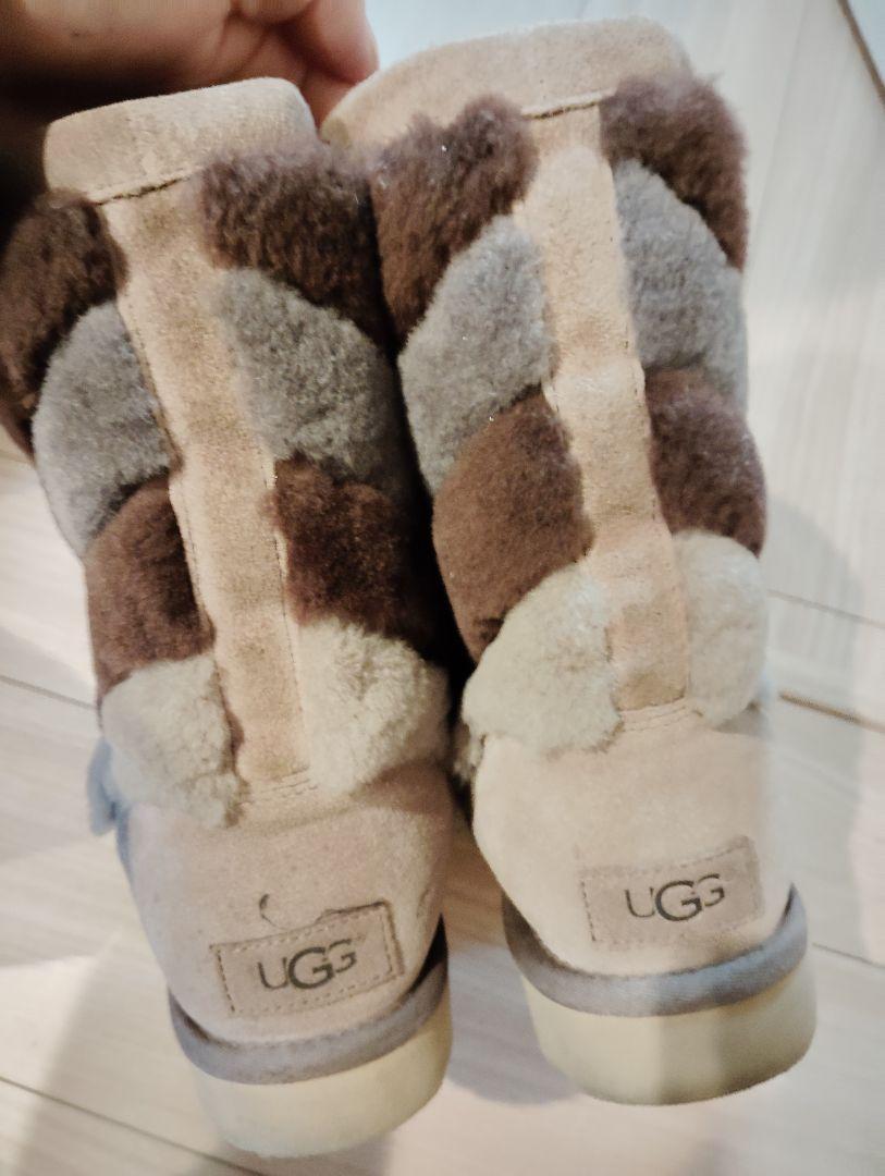UGG ムートンブーツ 　ベージュ UGG ムートンブーツ ベージュ最 安 価格